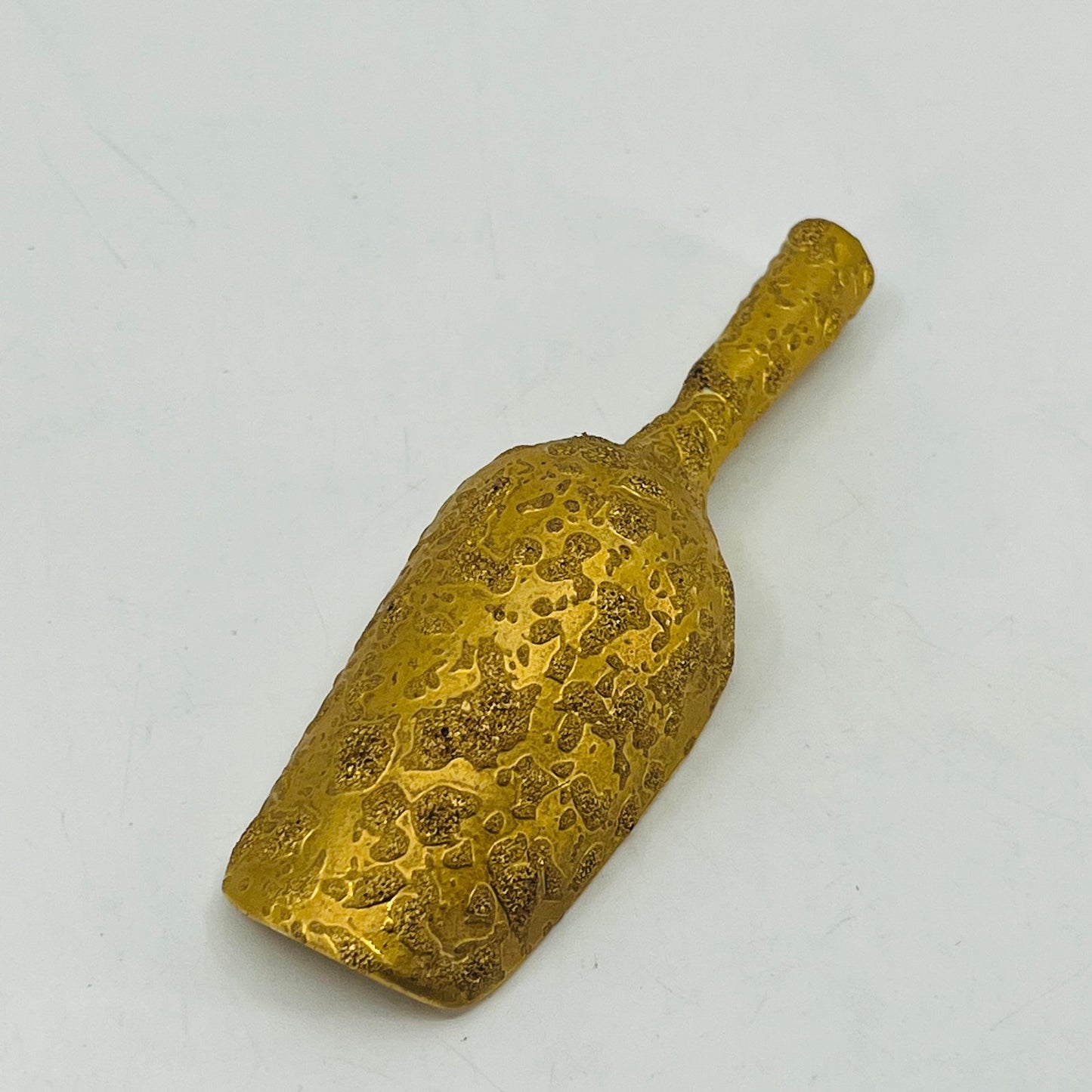 Vintage Miniature Gold Tone Ceramic Grain Scoop 3 1/2” SB2