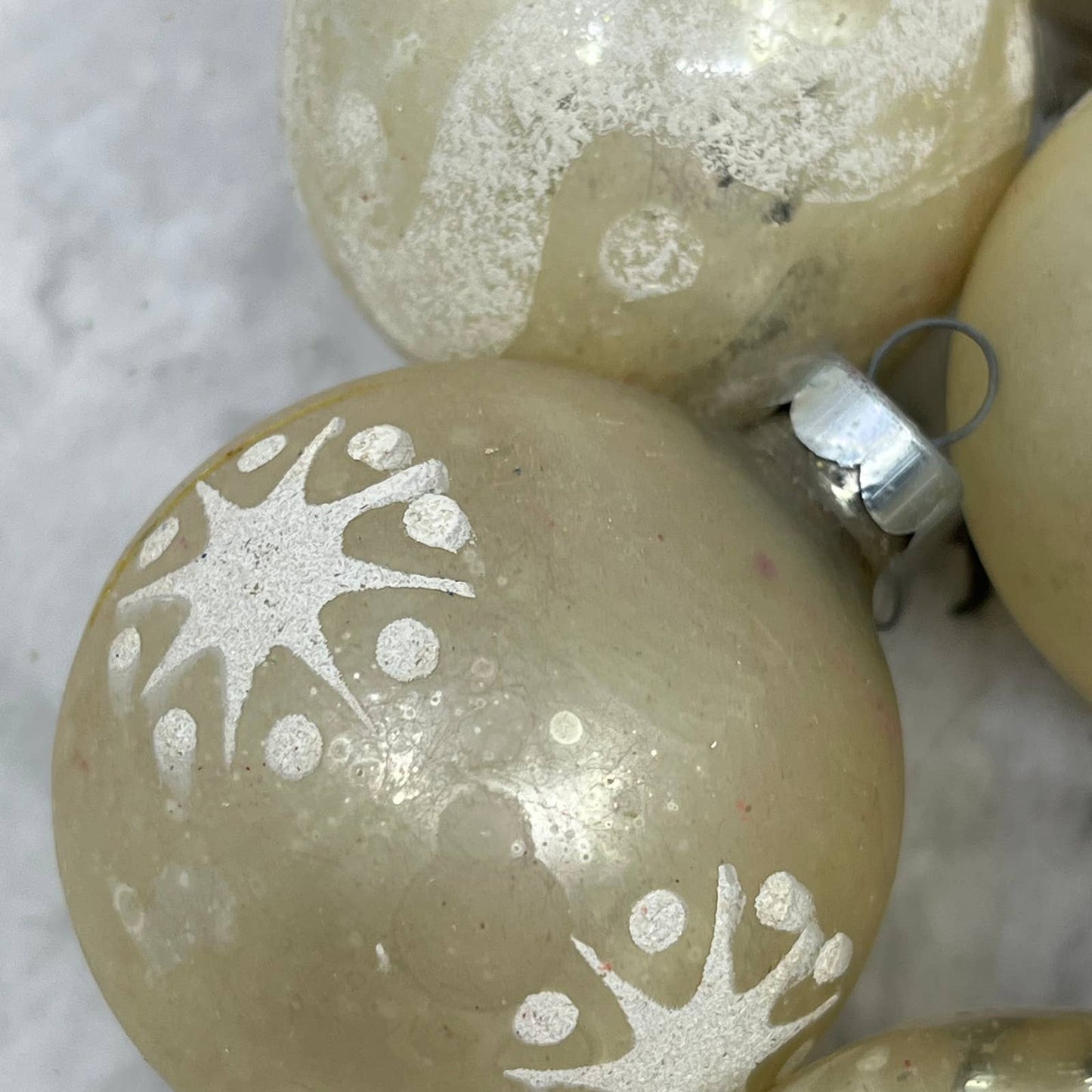 Shiny Brite 8 Vintage 2 1/4" Mercury Glass Ornaments White Silver OT1