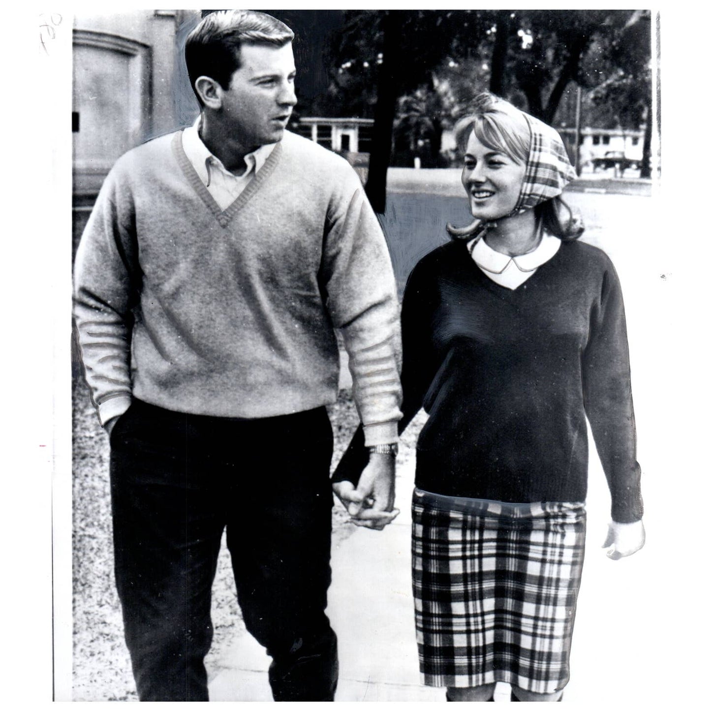 1966 Press Photo Football Florida QB Steve Spurrier and Wife Jerri 8x9" AD3