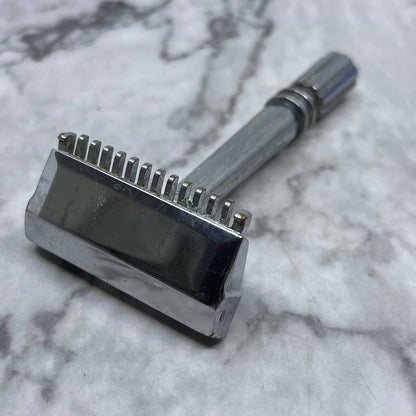 Vintage 1933 GEM Micromatic Open Comb Single Edge TTO Safety Razor SE6-1