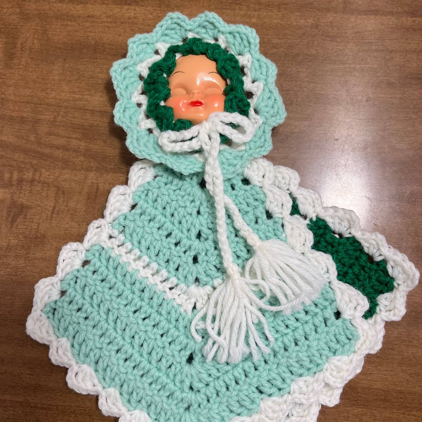 Vintage 1960s Crocheted Plastic Doll Face Pot Holders Green Mint White TH6
