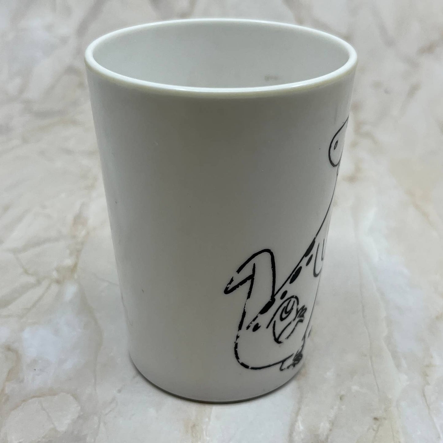 1960s Child's Cup Picturing Dino of The Flintstones Melmac Boonton Molding TI7