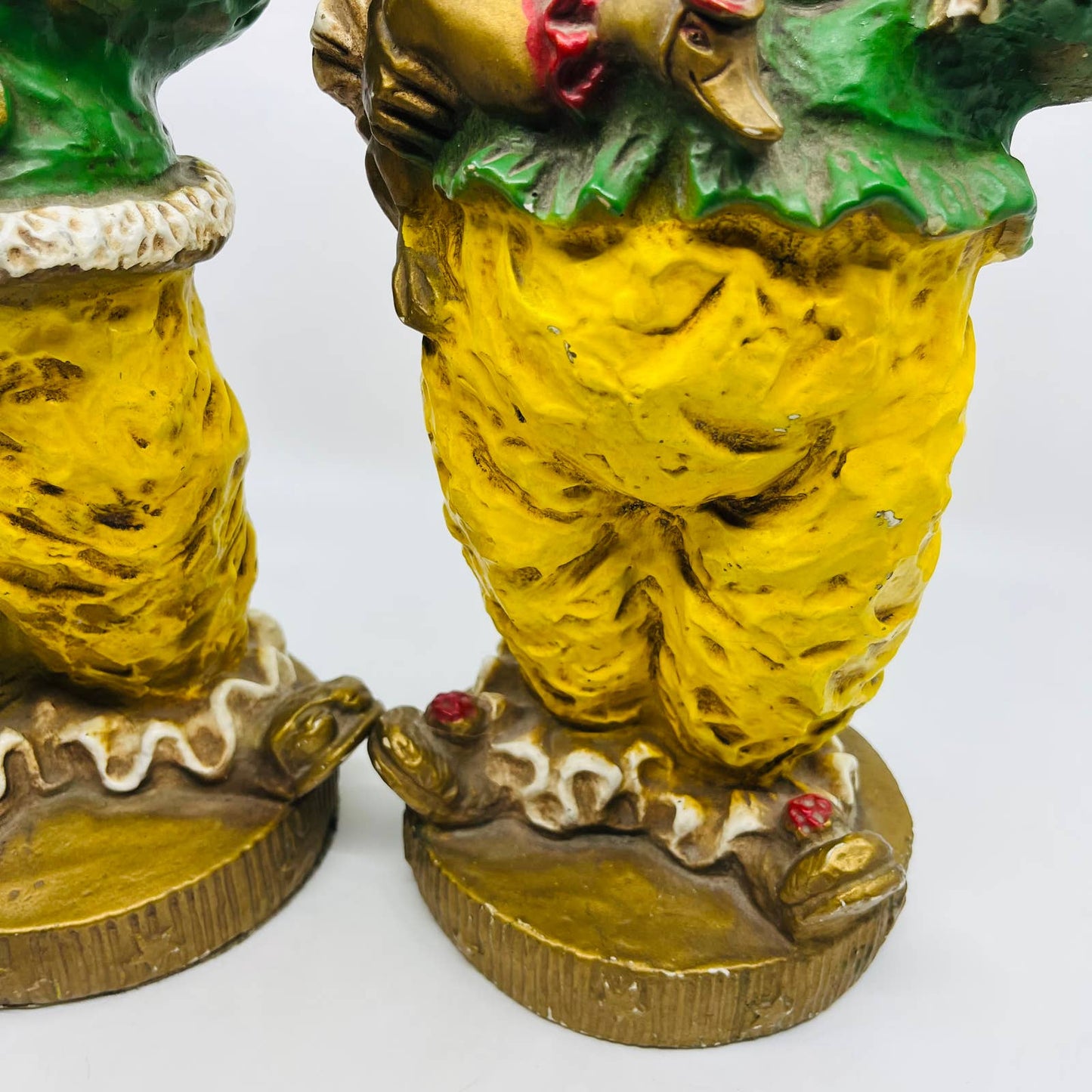 1966 Pair Of Hand Painted Circus Clowns Universal Statuary Kendrick 7 x 17” TB1