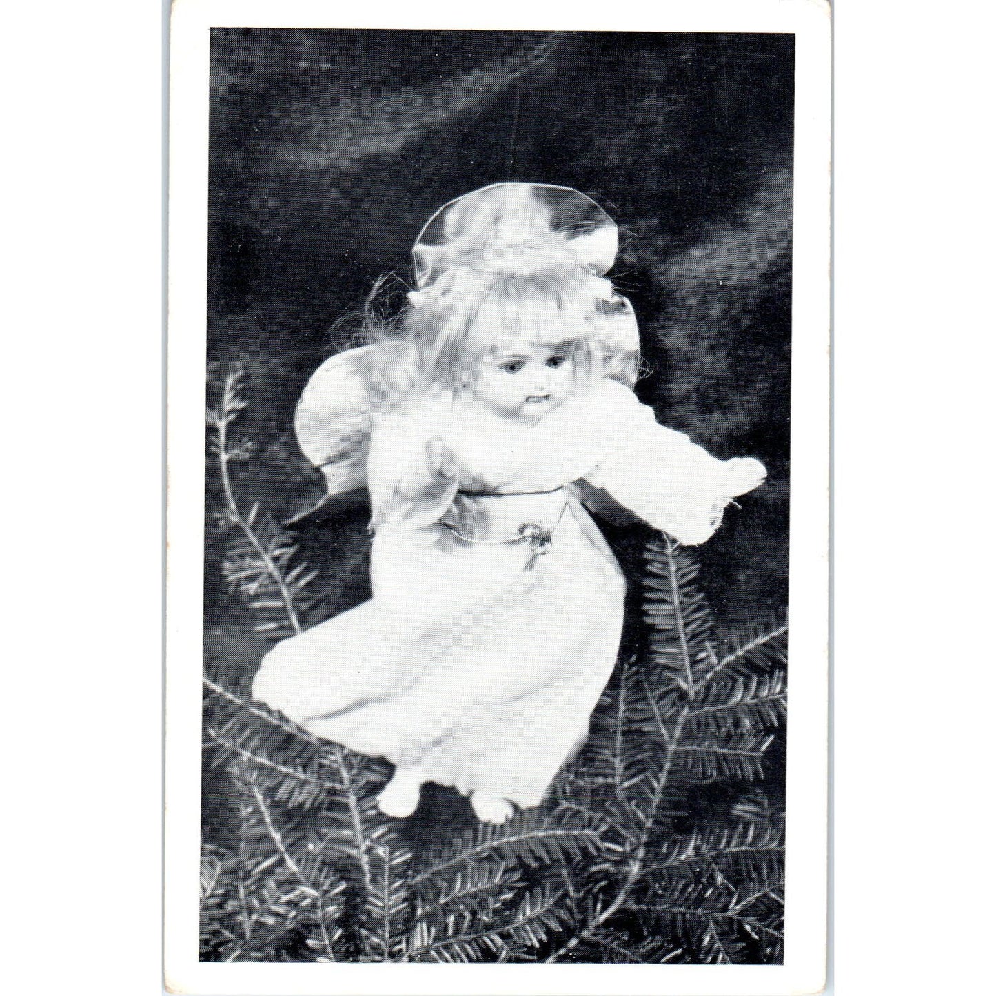Tasha Tudor's Old Fashioned Dolls - Christmas Angel Original Postcard PB8