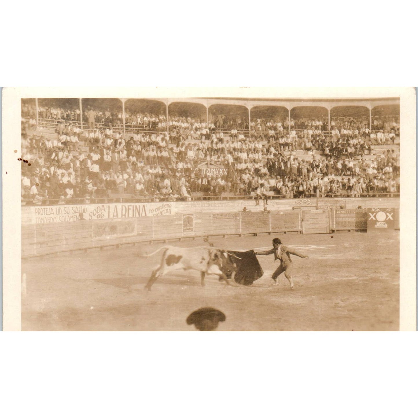 Antique RPPC Postcard Bullfighting Scene Matador and Bull SE8-2
