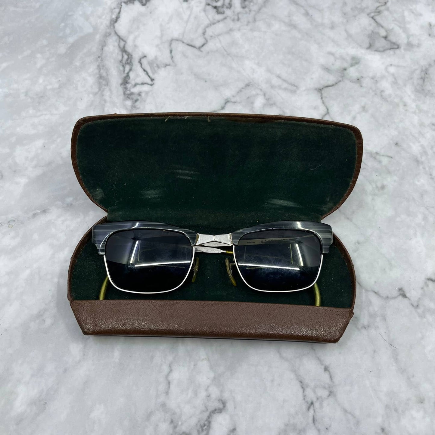 1940s Shuron Ronsir Black and Gray Marble 12k Gold Fill Eyeglasses Cable Arm TA2