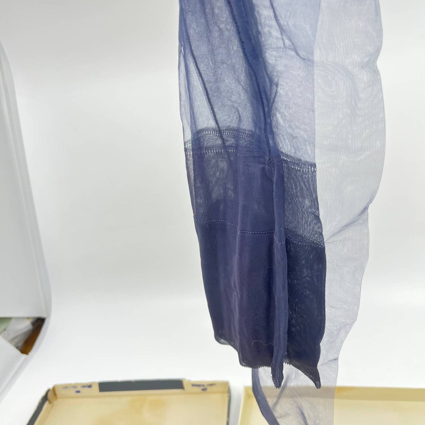 Vintage Munsingwear Fine Stockings in Sculptured Proportions BOX Only TF7