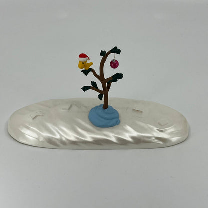 1995 HALLMARK KEEPSAKE PEANUTS SNOW SCENE Display Woodstock Charlie Brown TB4