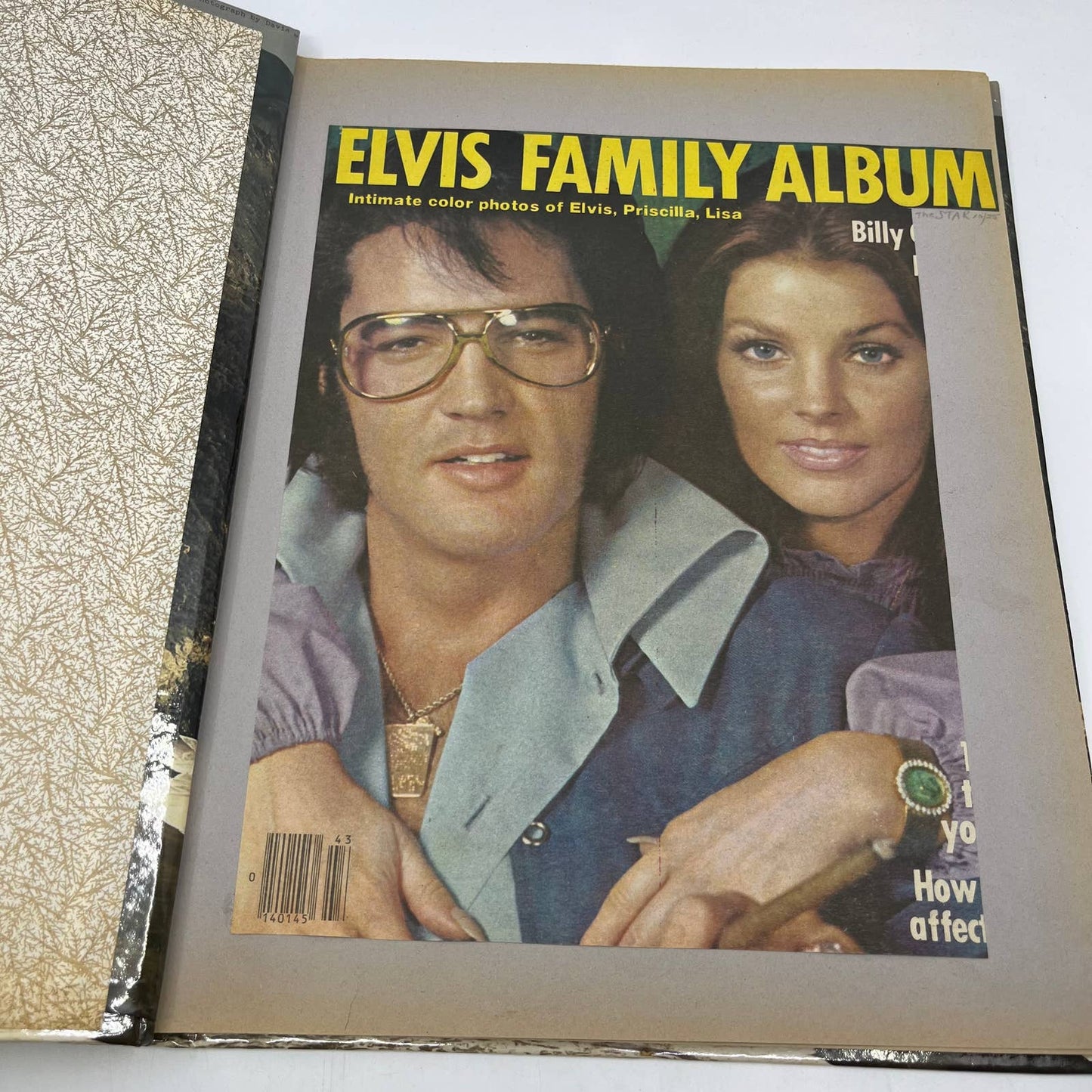 1970s Elvis Scrapbook Album Handmade Clippings & Photos TI6