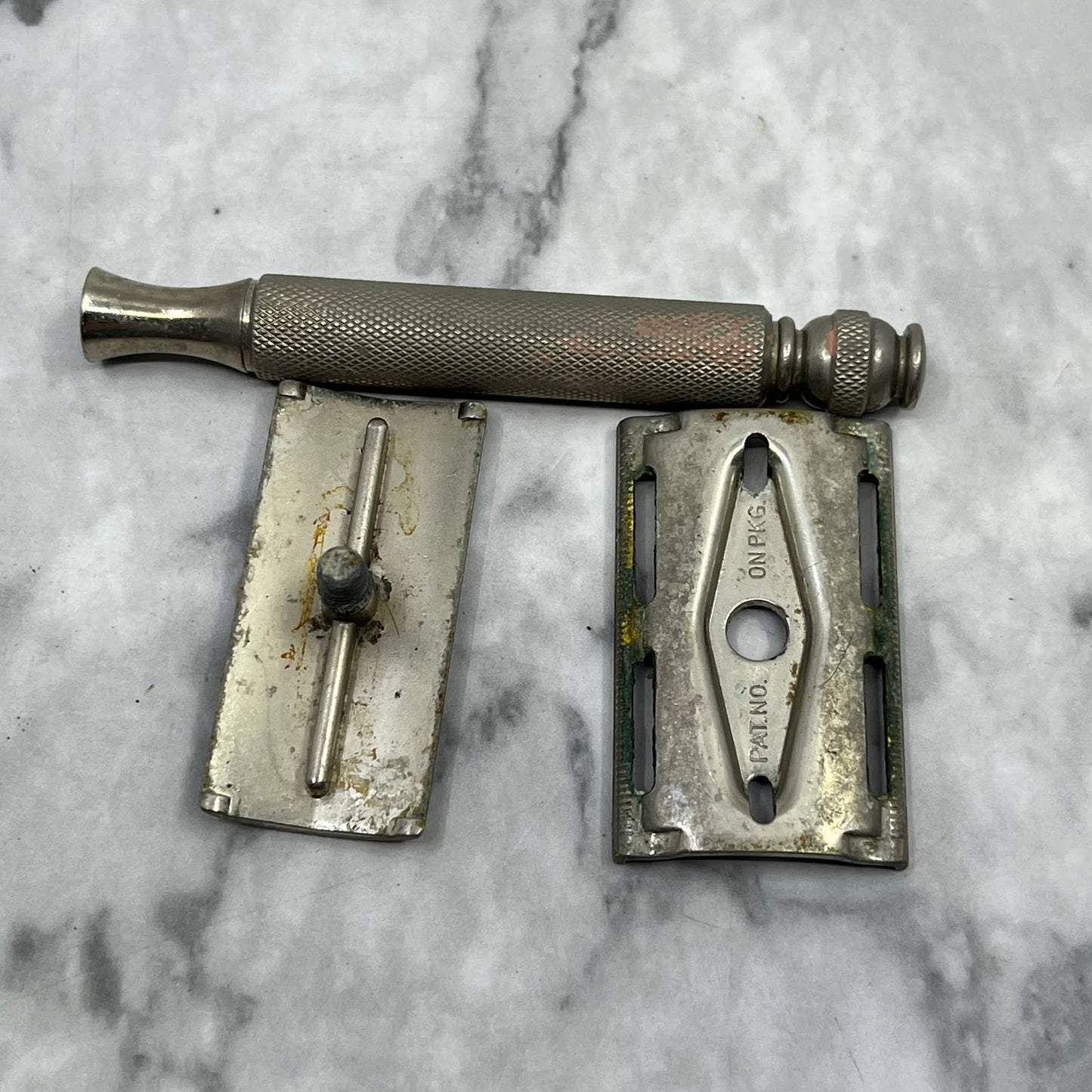 Vintage 1950s Silvertone Metal Gillette Ball End Safety Razor SE6-2