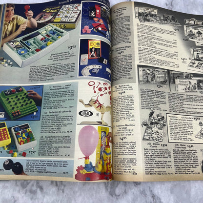 Sears 1977 Wish Book Catalog Star Wars Barbie Atari Lionel Toys Clothing S4