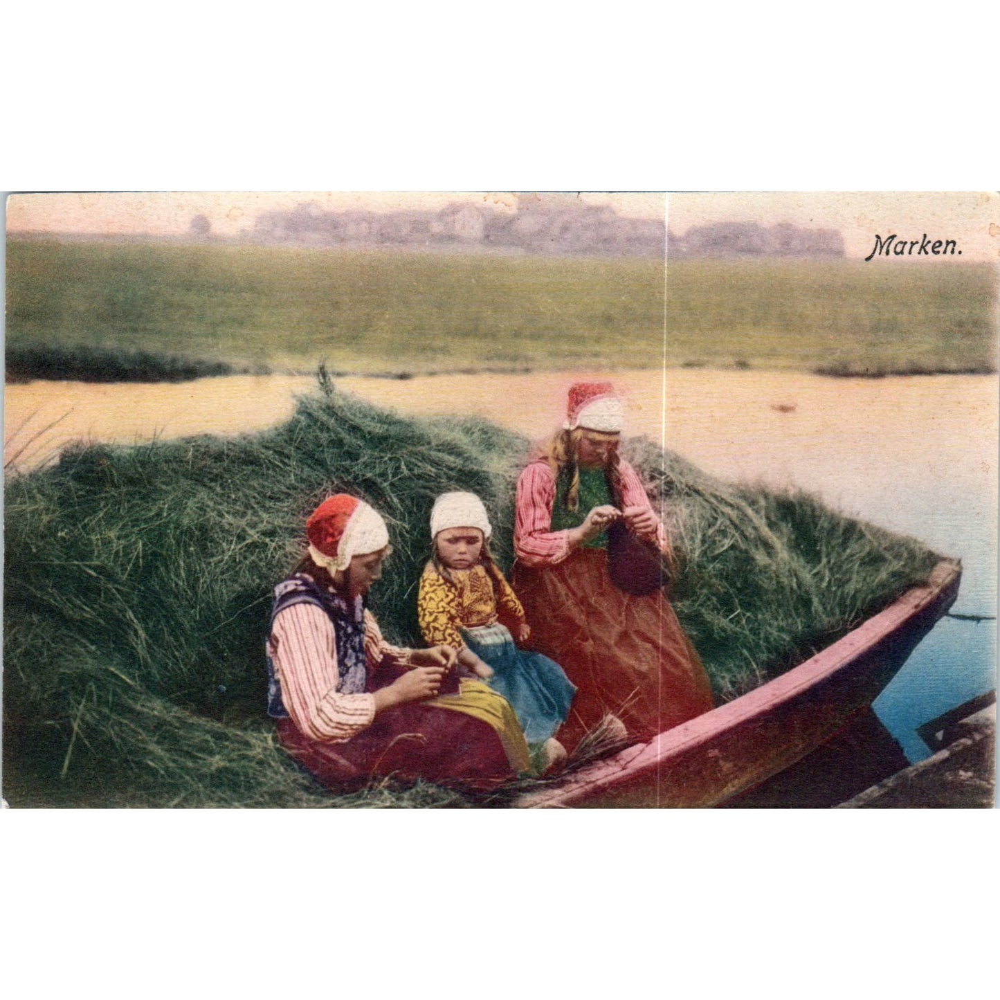 Marken Holland Netherlands Children Outdoors c1910 Original Postcard P1-15