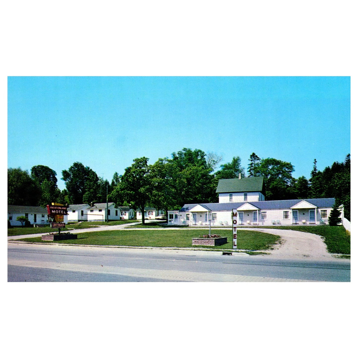 Vintage Postcard - Vacationland Motel St. Ignace Michigan George Smallwood P4-6