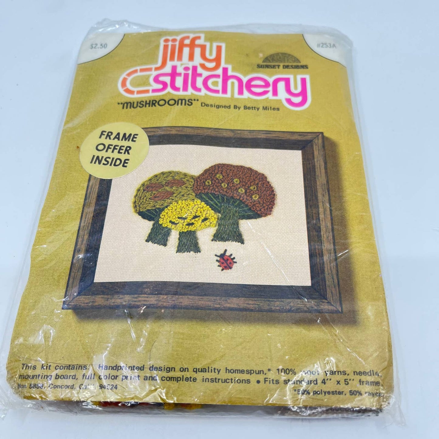 NOS 1970 Mushrooms Stitch Kit Jiffy Stitchery Sunset Designs Betty Miles TE5