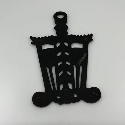 Vintage John Wright Cast Iron Trivet No. 254 Brooms & Leaves 7.25” #2 TB4