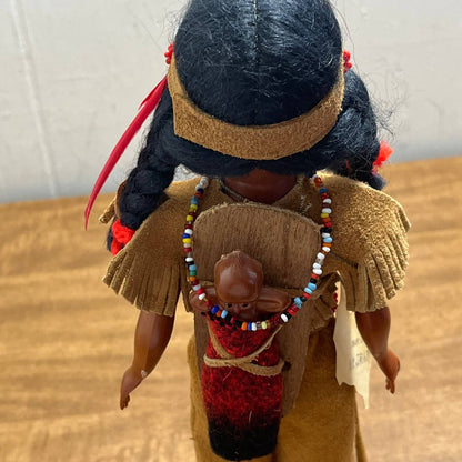 VINTAGE NATIVE AMERICAN DOLL -INDIAN GIRL - CHEROKEE MADE MARY LAMBERT 11” TB2