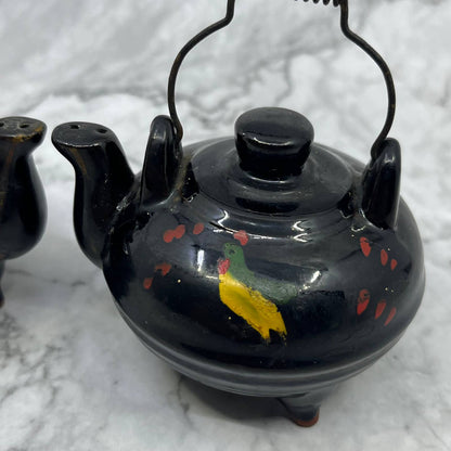 1950s Redware Black Hand Painted Rooster Salt & Pepper Tea Kettle ￼Set Japan TA2