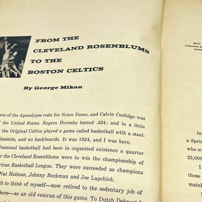 1958 Professional Basketball All Star Annual Bob Cousy Cover Boston Celtics TF9