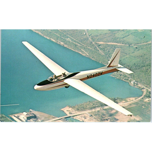 Silent Wings Over The Finger Lakes Harris Hill Elmira NY - Postcard TJ9-P1