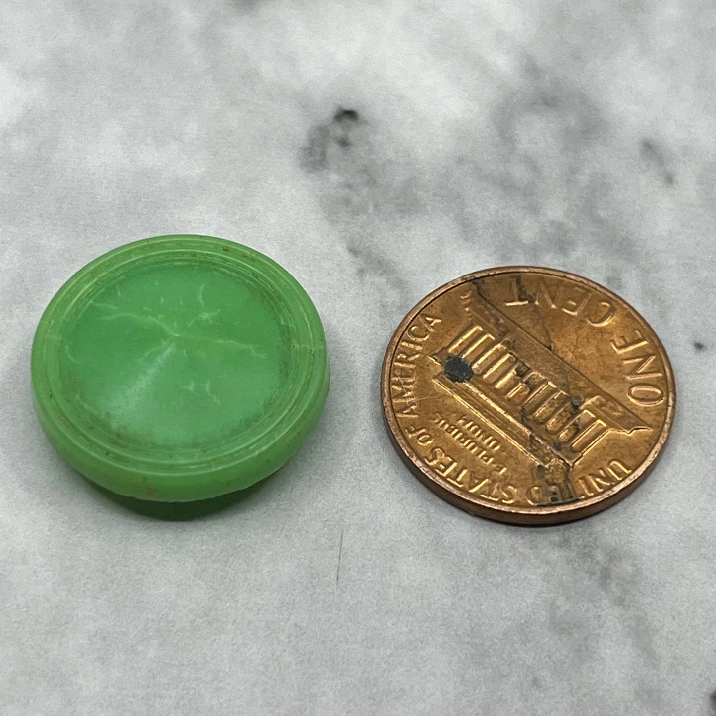 VTG Jade Bakelite Shirt Coat Button SE8