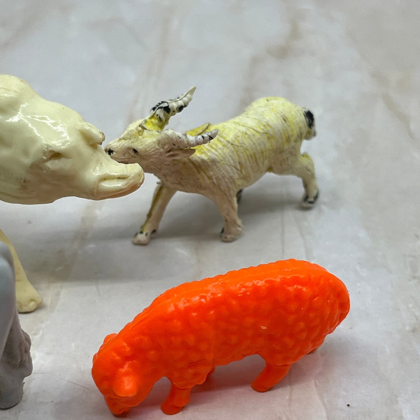 Vintage Collection Plastic Animal Toy Figurines TE5