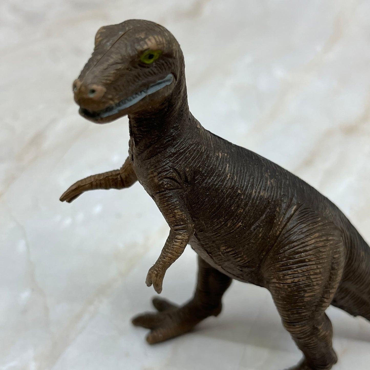 Vintage 1998 Funrise Plastic Dinosaur Raptor Toy 4" TE5-S2