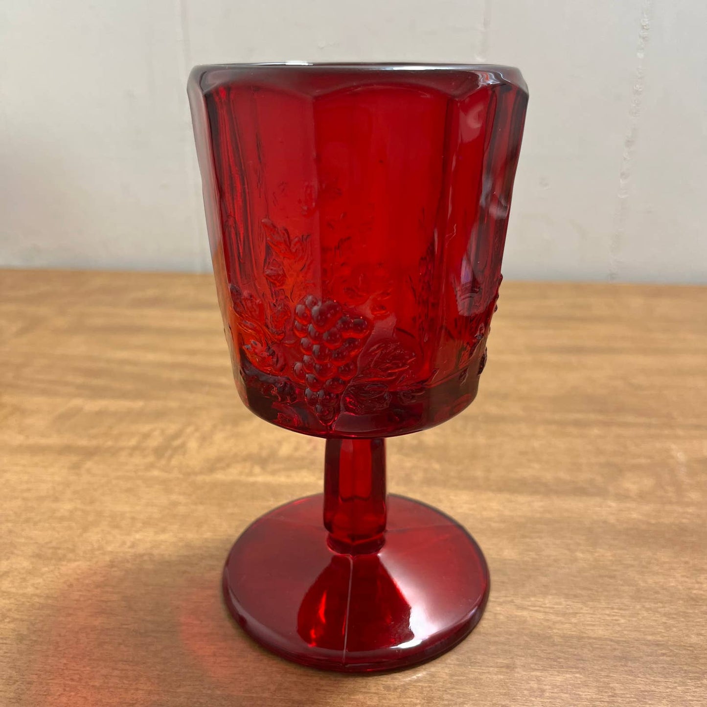 Vintage Westmoreland Paneled Grape Wine Glass AMBERINA Ruby Red 6”  TA9