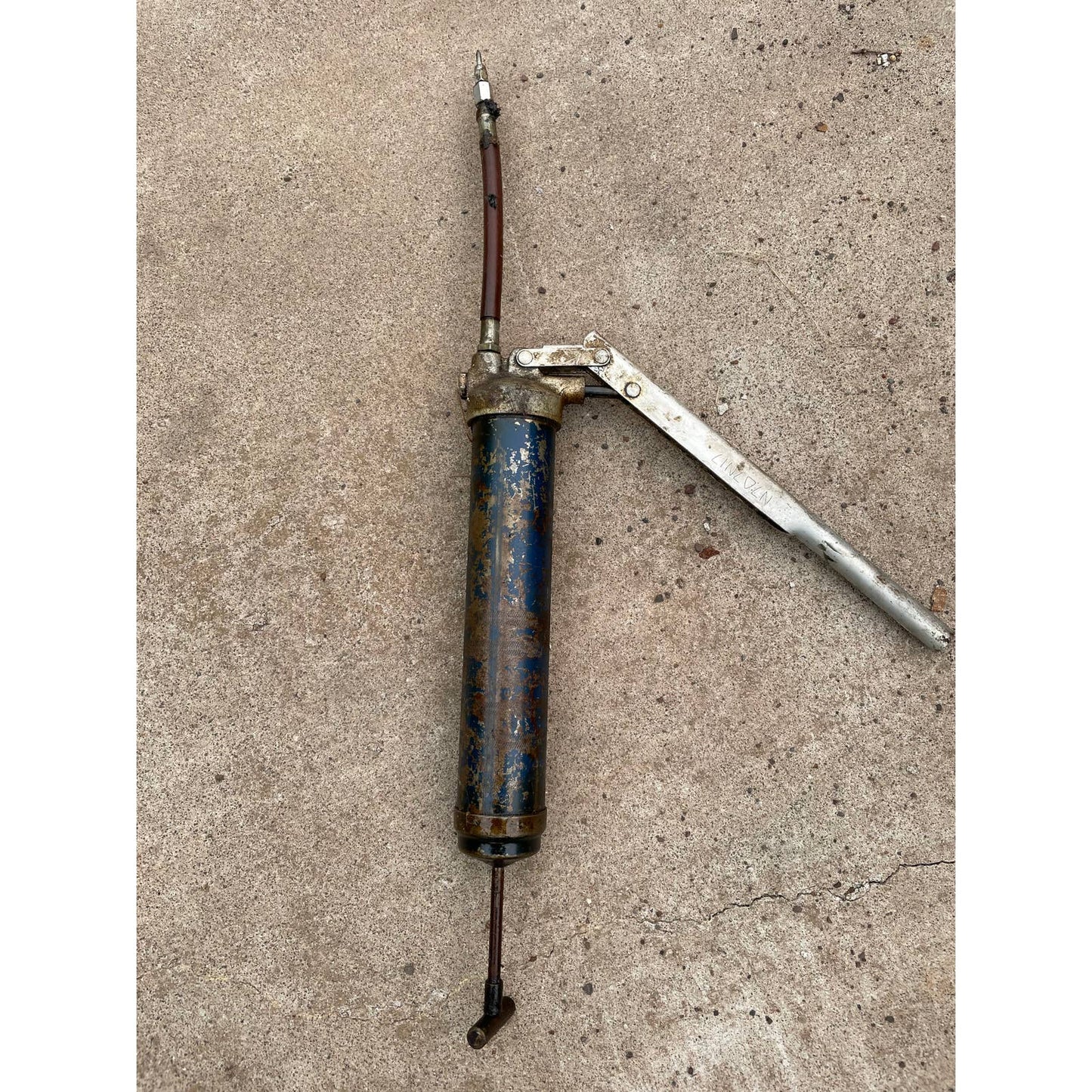 Vintage Lincoln 1169 Series D Grease Gun