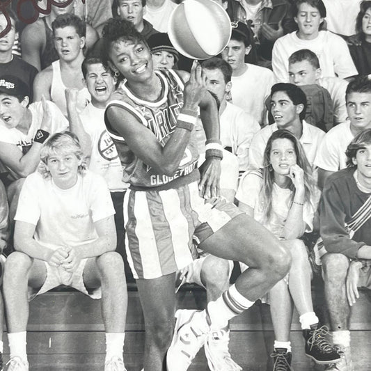 1989 Harlem Globetrotters Sandra Hodge Photo 8x10” D7