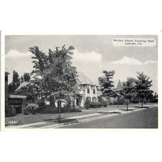 Vintage Postcard Weldon Street Looking East Latrobe Pennsylvania TI1-1
