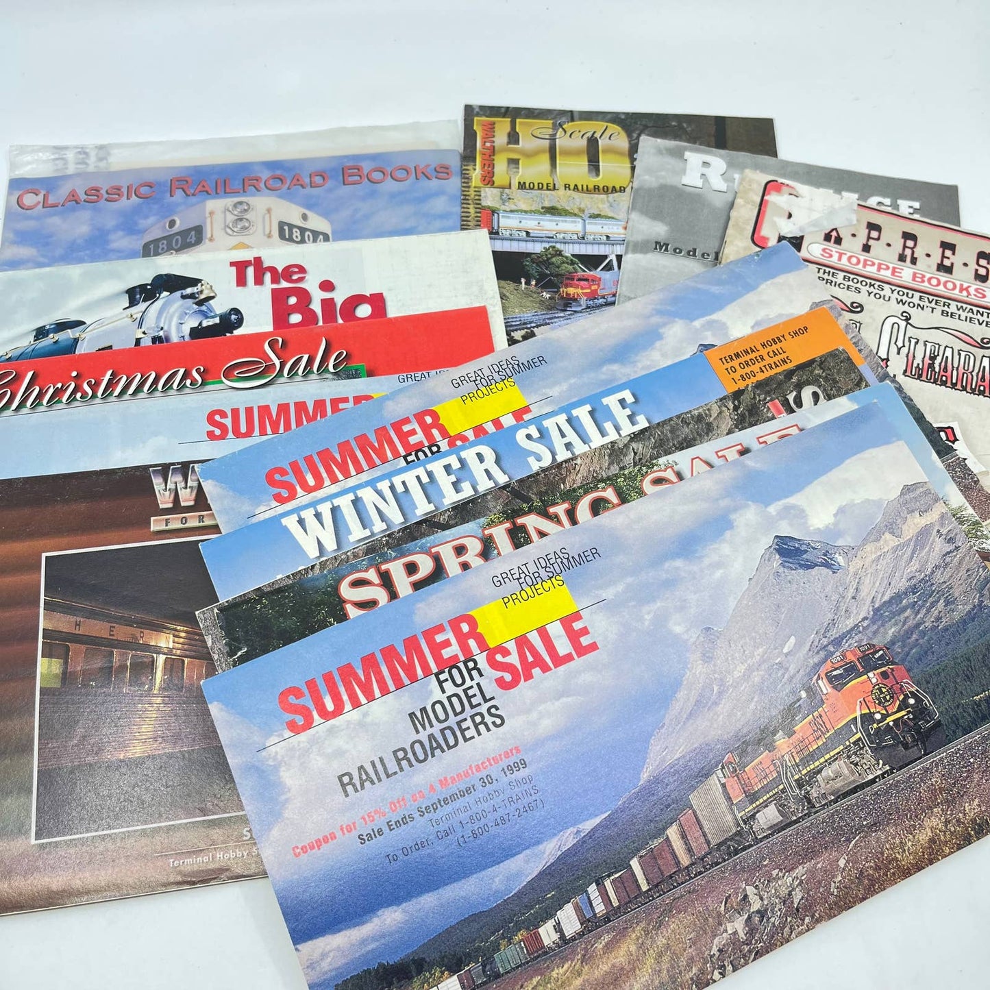 Huge Lot of 14 Vintage Model Railroad Train Catalogs TF9