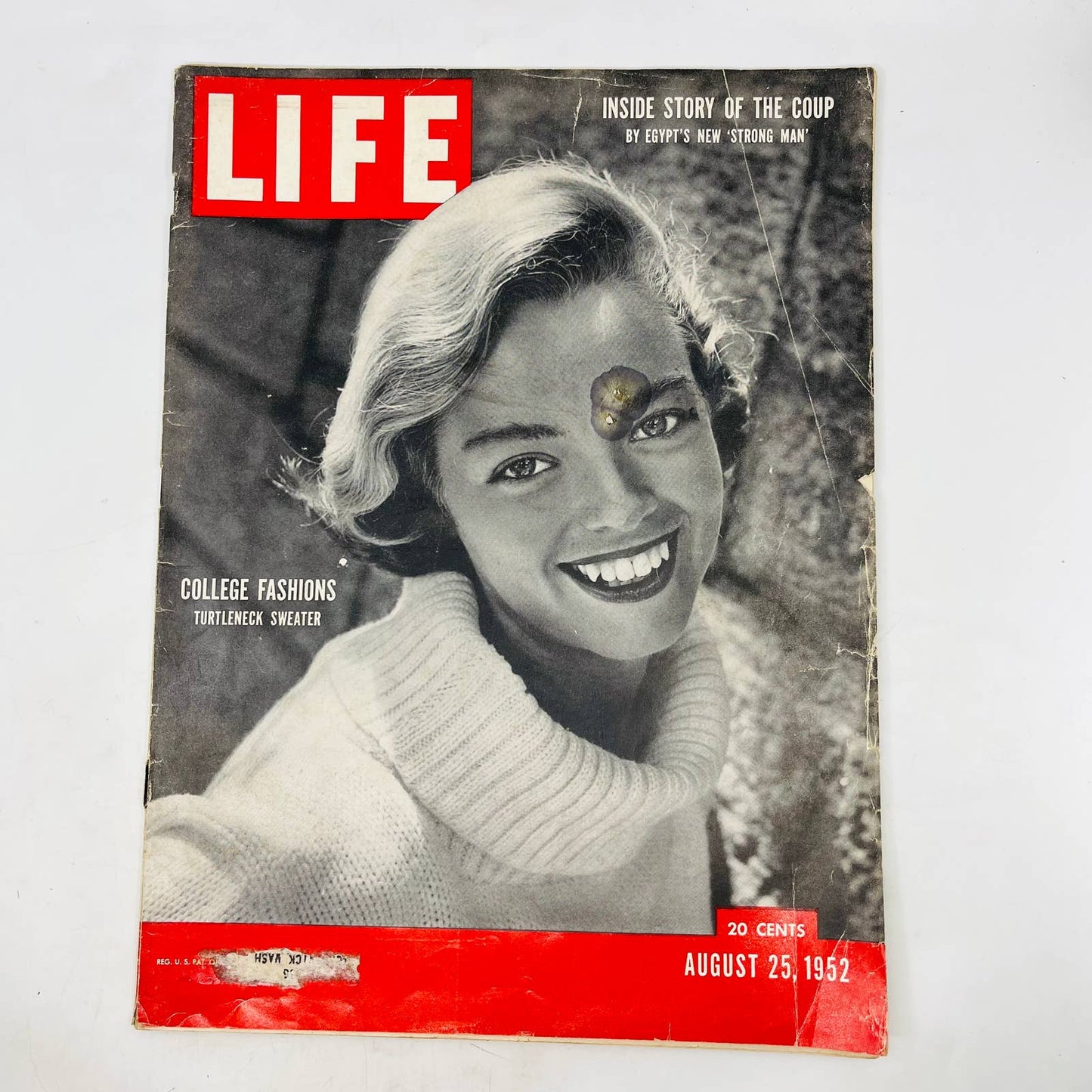 LIFE Magazine August 25, 1952 - College Fashions TA8