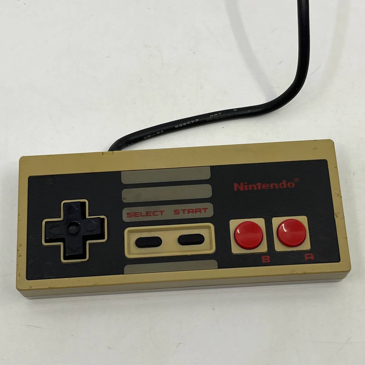 Original Nintendo NES Official Game Pad Controller OEM NES-004 TH8-1