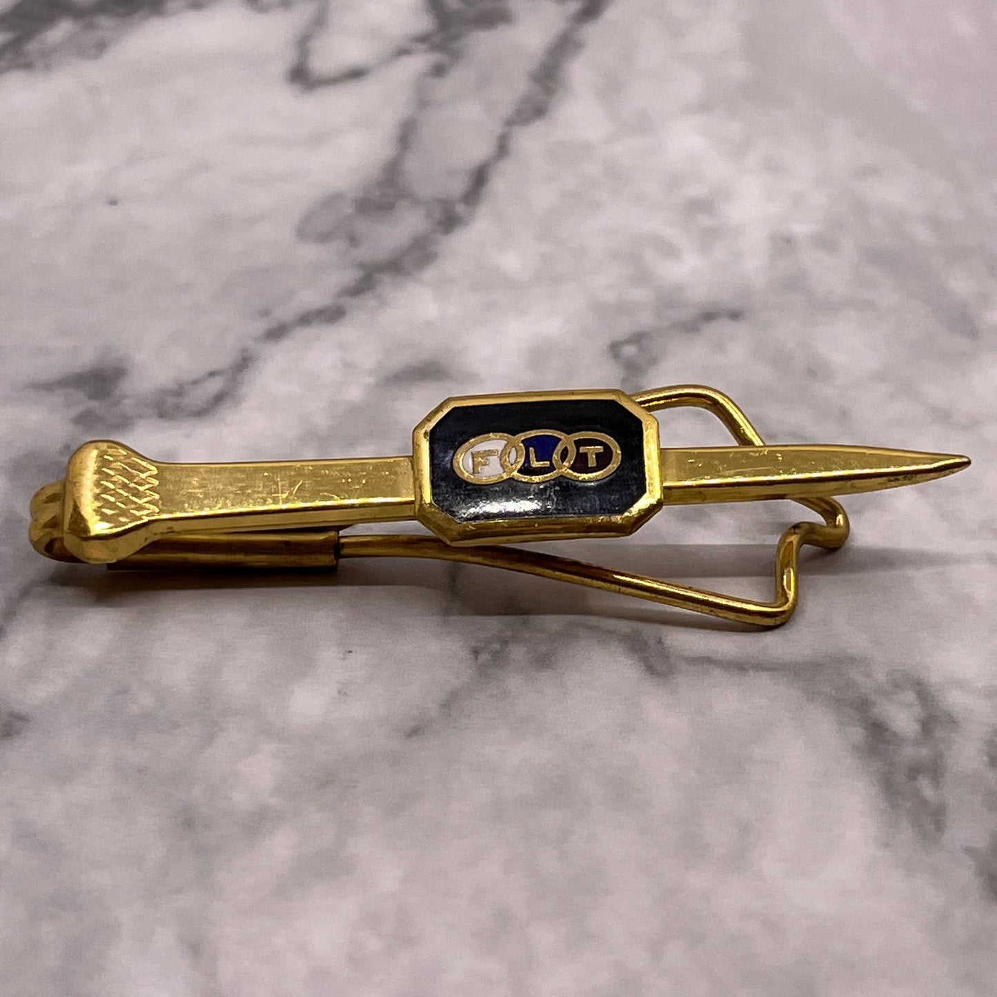 VTG ODDFELLOWS FLT Fraternity Gold Tone Classic Tie Clip Bar Clasp SA2