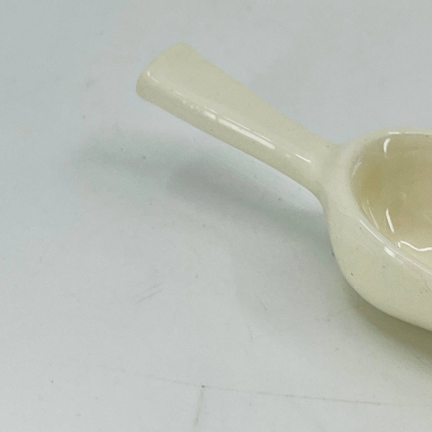 Vintage Miniature Ceramic Grain Scoop 3 1/2” SB1