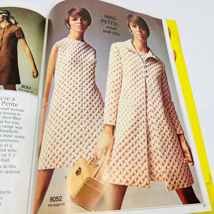 Simplicity Home Catalog Spring/Summer Woman’s Fashion 1969 TD8