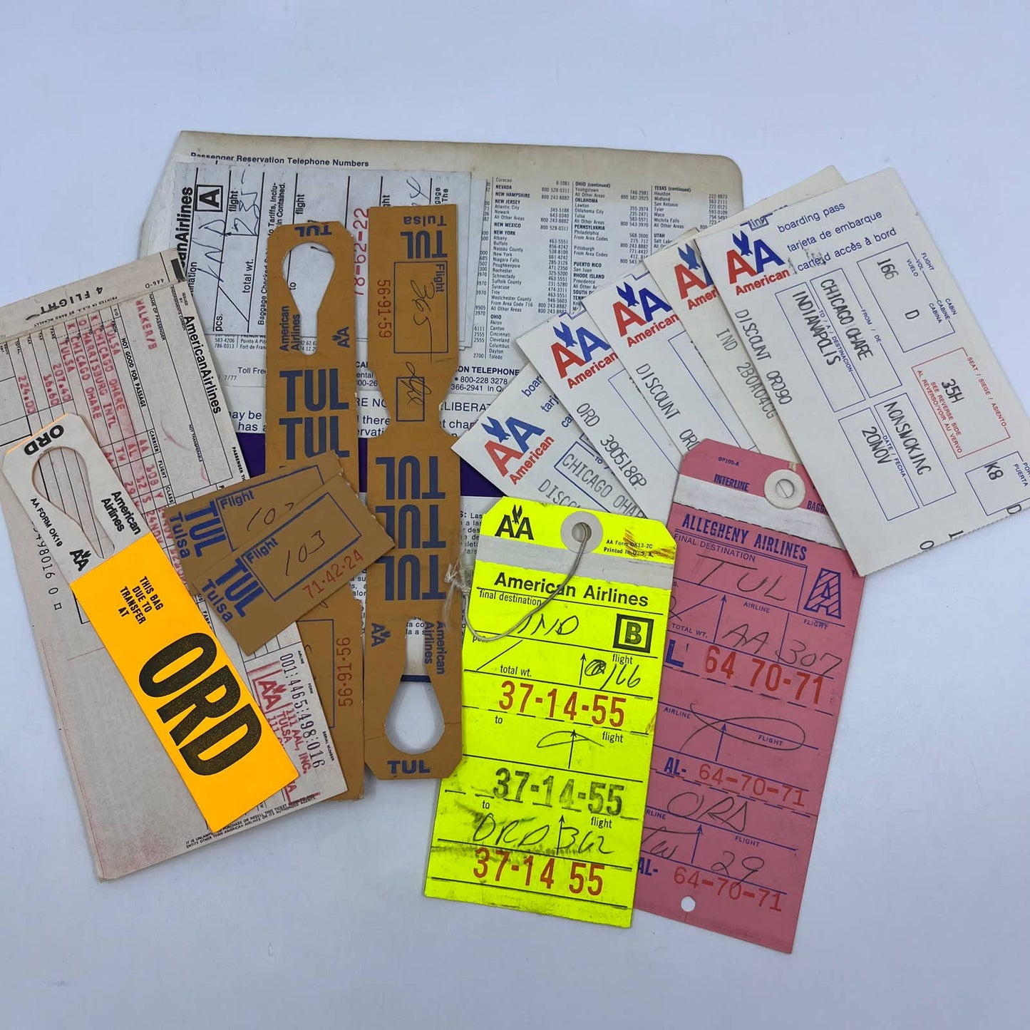 1977 American Airlines Boarding Passes Envelope/Passenger Stubs Bag Tags Chicago AC8-1