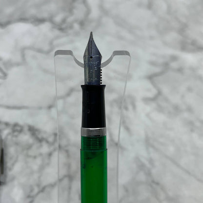 Vintage Fountain Pen Sheaffer’s Opaque Green Cartridge Fill SE7