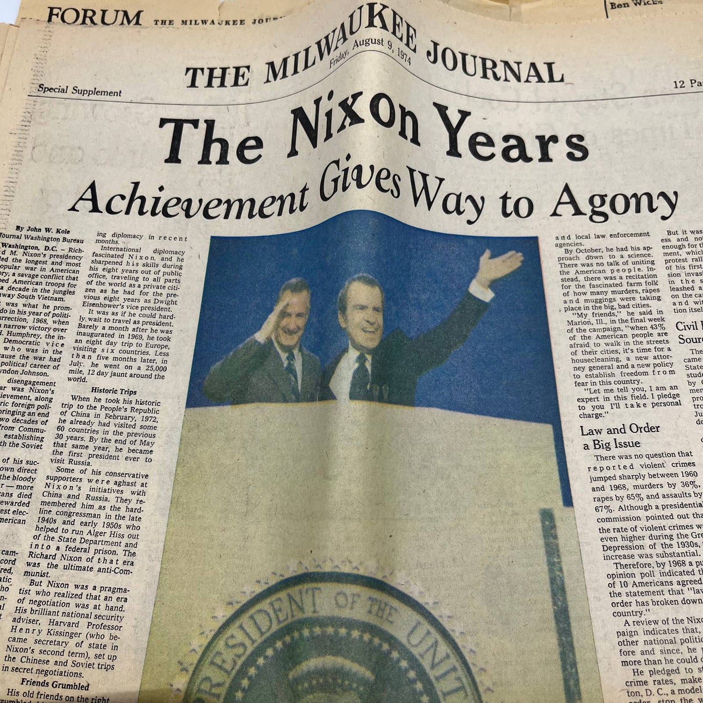 1974 Aug 8-11 MILWAUKEE Journal Newspapers Nixon Resigns Ford Sworn In TI6-16