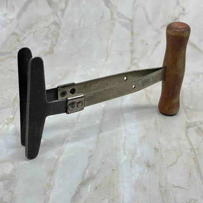 Vintage Red Wood Handled Foley Food Chopper Slicer 2 Blade TI7