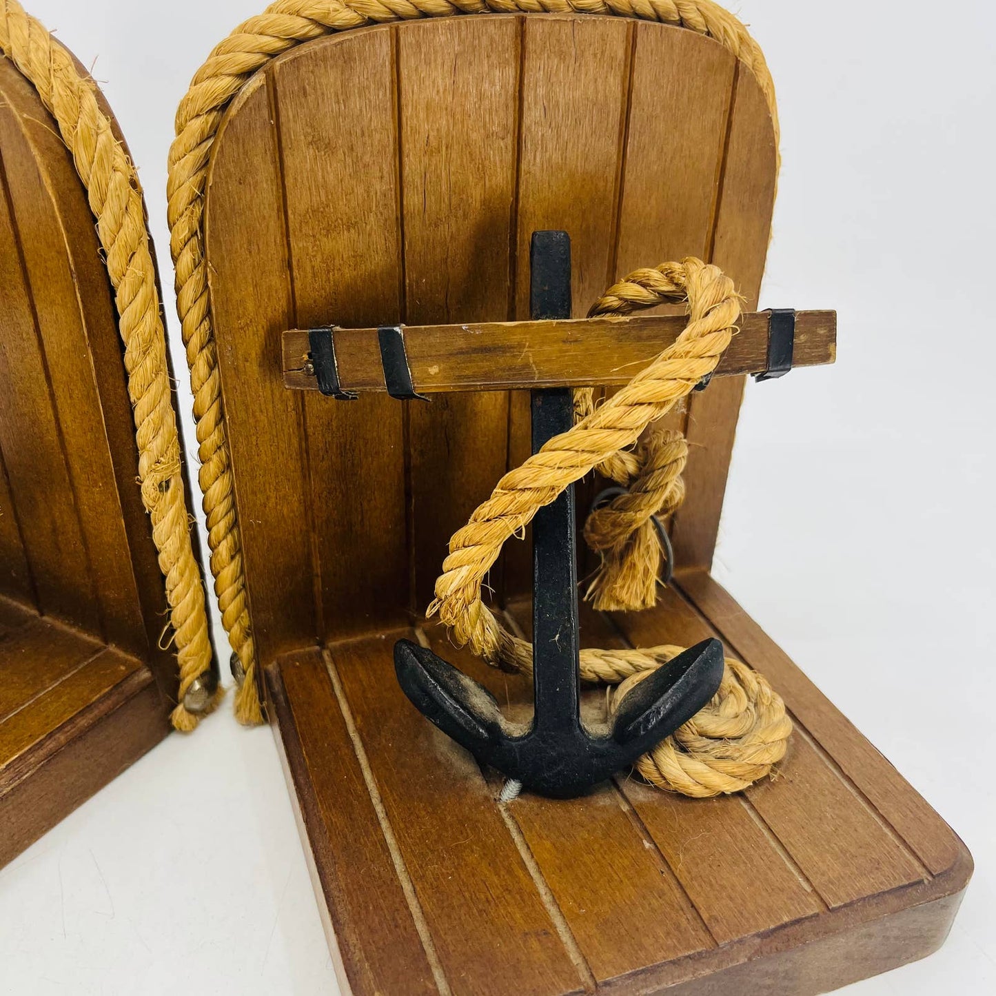 Vintage Rustic Nautical Wood Bookends With Metal Anchor And Rope Maritime TC4