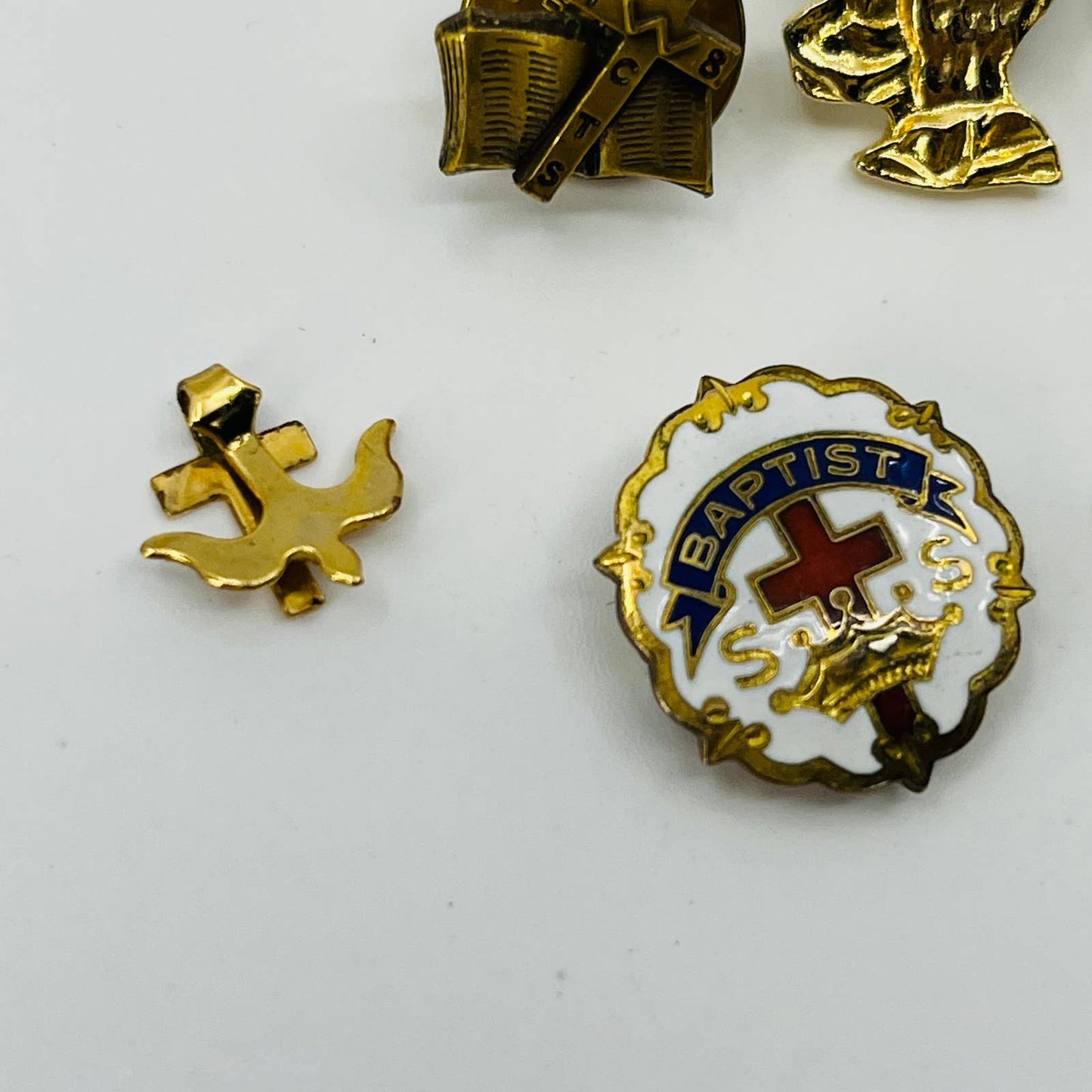 Vintage Lot of 8 Christian Metal and Enamel Pins Baptist SS Dove Jesus Saves SB3