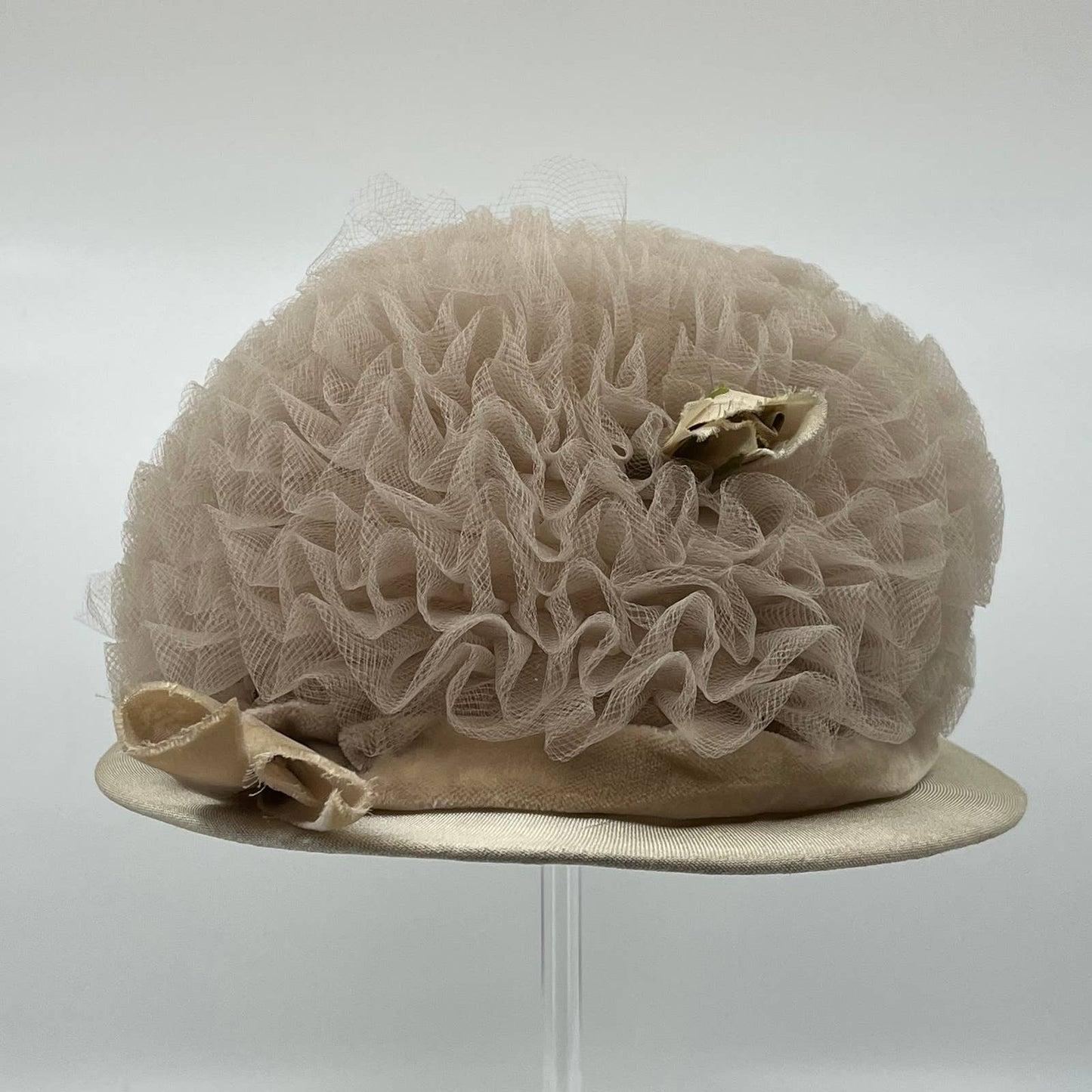 Vintage Beige/Cream Tulle Hat Daytons Flowers and Velvet Trim HB1