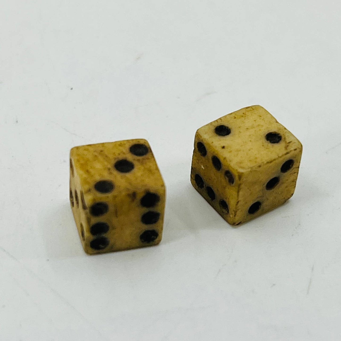 Antique Pair of Miniature Bone Dice 1/4” SB1