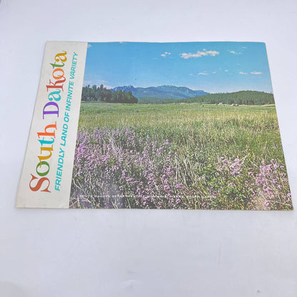 1970s South Dakota A Frontier of Pleasure Vacation Guide Book TE3