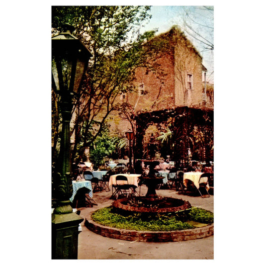 Vtg Postcard Court of the Two Sisters Restaurant Vieux Carre New Orleans TJ6-1