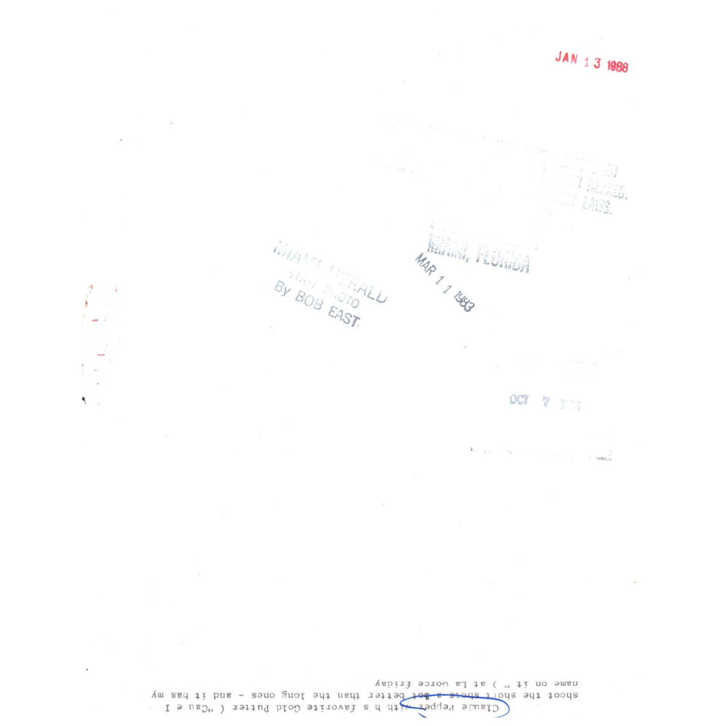 1983 Press Photo Golf Claude Pepper With Favorite Gold Putter La Gorce 8x10" AD2