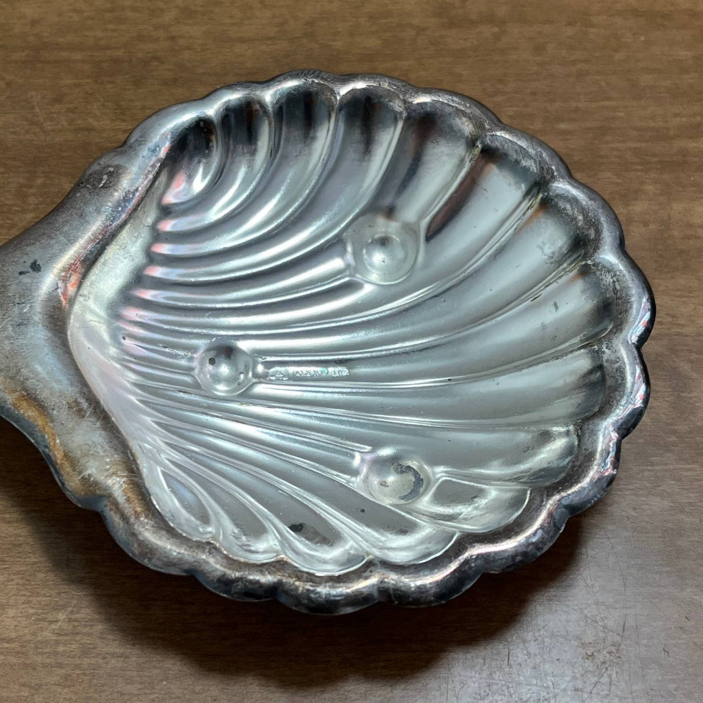 Vtg 1950s ALE N.S. 1gr Clam Shell Glass Lined Soap Trinket Dish Silver Plate TF5