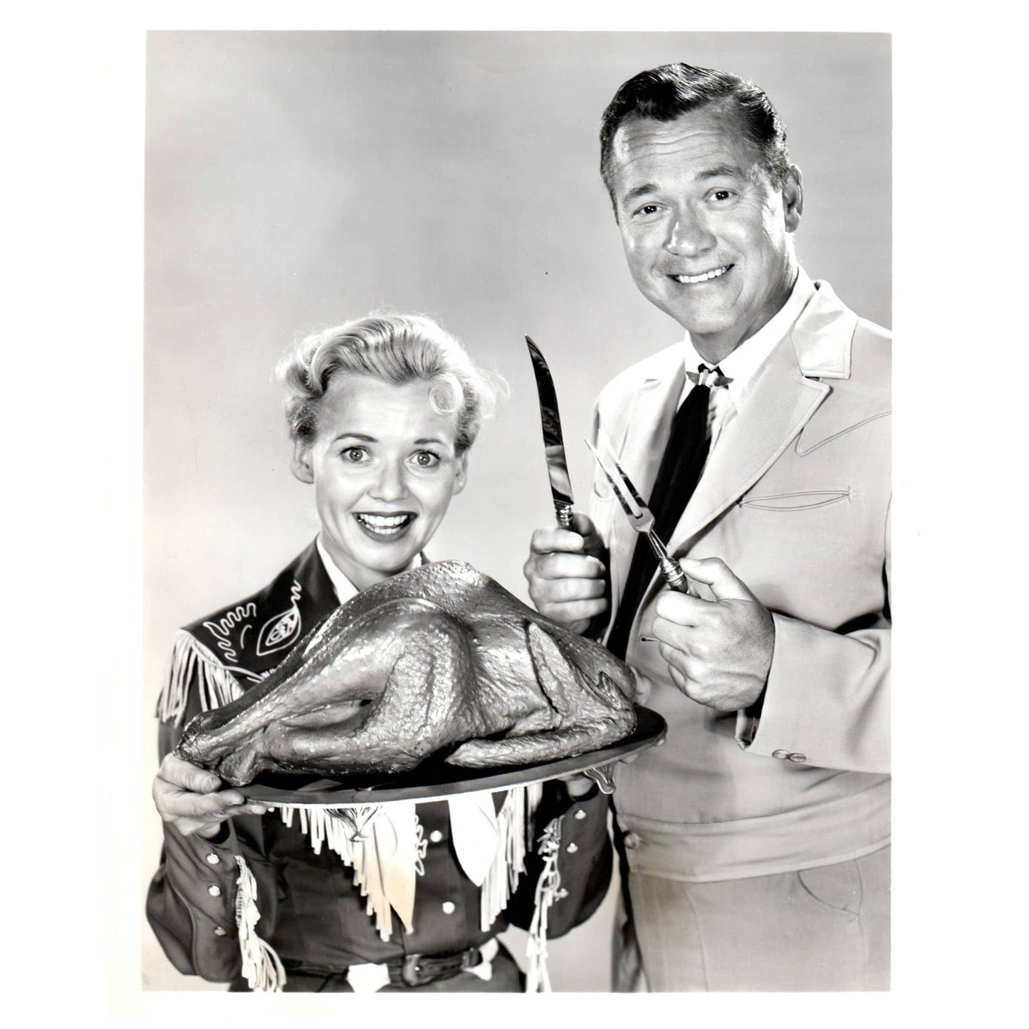 c1960 Press Photo Kirby Grand & Gloria Winters With Thanksgiving Turkey TJ7-2