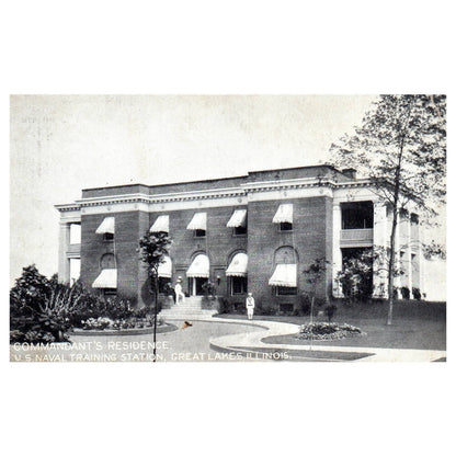 Commandant's Residence US Great Lakes Naval Training Station - Postcard TJ8-5